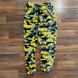 Large/XL Camo Joggers